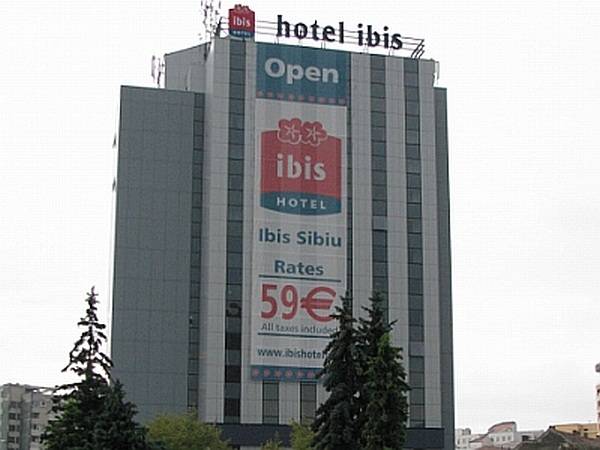 Megnyílt Szebenben az Ibis Hotel