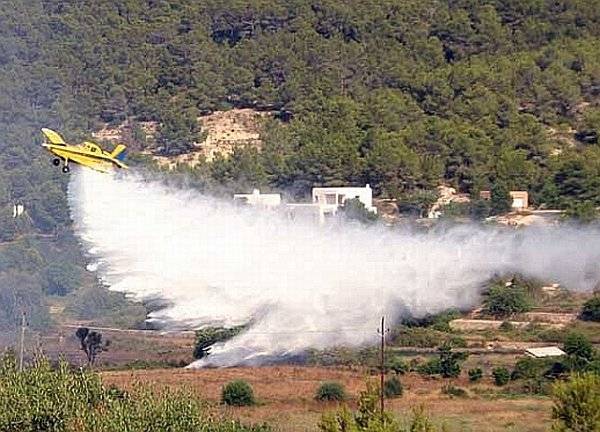 A szél nehezíti az ibizai tűzoltást