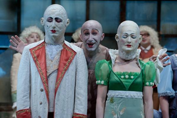 Egy lehangolóan derűs színház