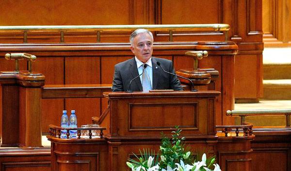 2014–2015-re román eurót ígér Isărescu