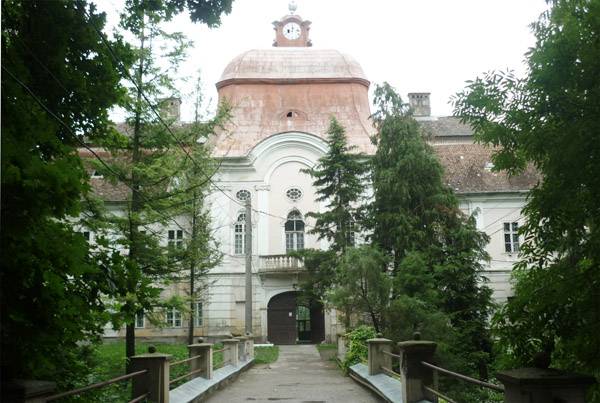 &bullet;  Fotó: A szerző felvétele