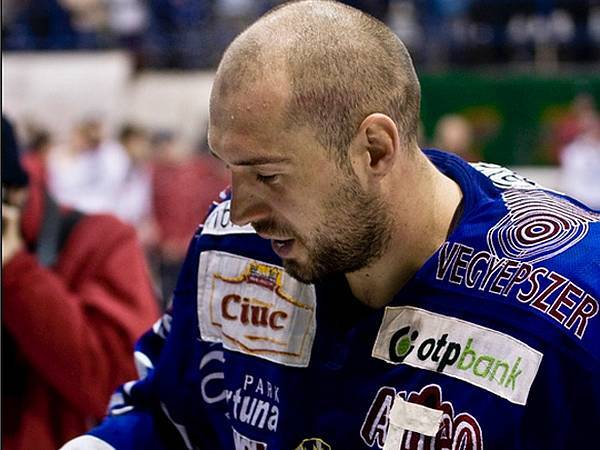 &bullet;  Fotó: Manases Sándor