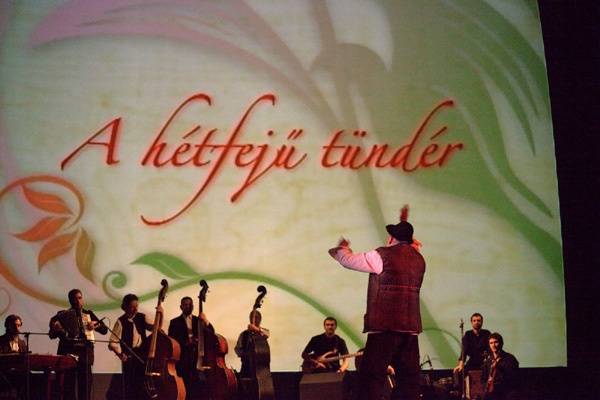 •  Fotó: Henning János