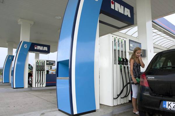 Fokozatosan újraindul az élet Horvátországban • Fotó: MTI