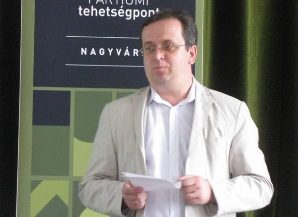 Új szakokat indít a PKE