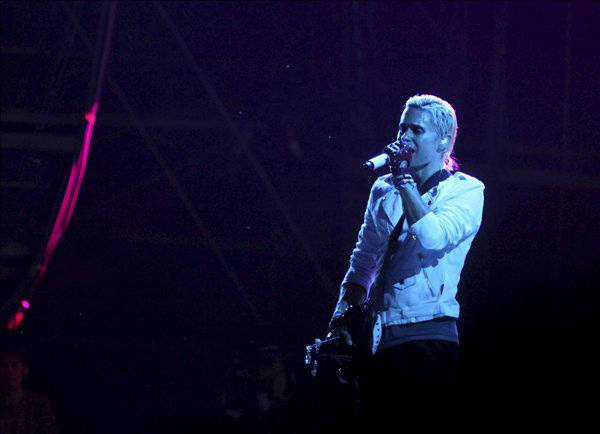 Sziget: fergeteges buli