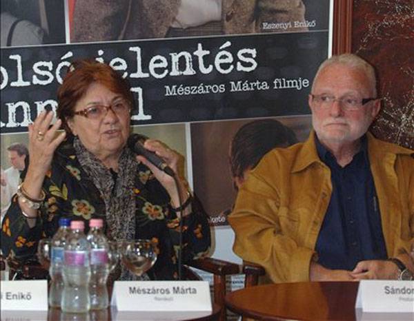 Aranyplakett Mészáros Mártának