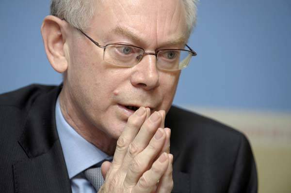 Senkit nem zárnak ki az eurózónából