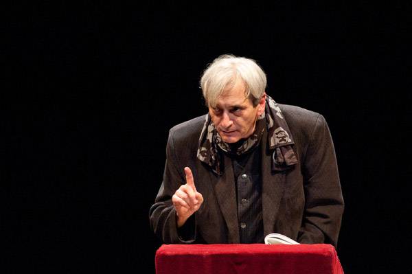  „Kétbalkezes szonettek” és akciós jegyek a kolozsvári színházban