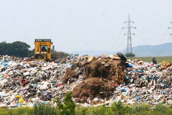 Maros megye: Székelykakasdon nem kérnek a szemétből