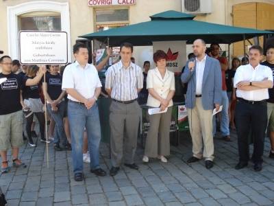 Aláírásgyűjtést kezdeményez az RMDSZ a magyar feliratokért 