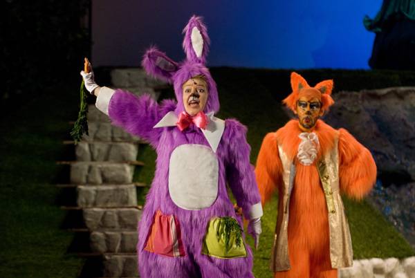 Vendégjátékok és két bemutató a kolozsvári magyar színházban