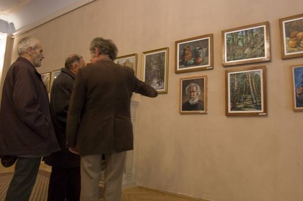 Nagykárolyban mutatkoztak be a szatmárnémeti képzőművészek