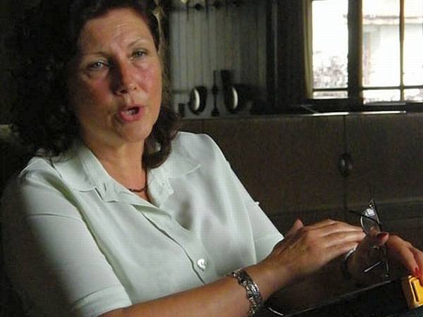 „Színház a város közepén, színház a szívünk közepén”