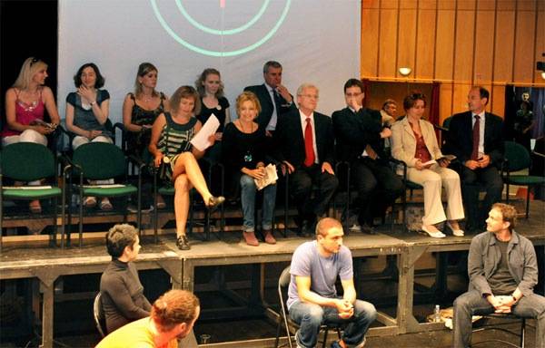 A Yorick Stúdió előadását tekintette meg Kisvárdán Sólyom László