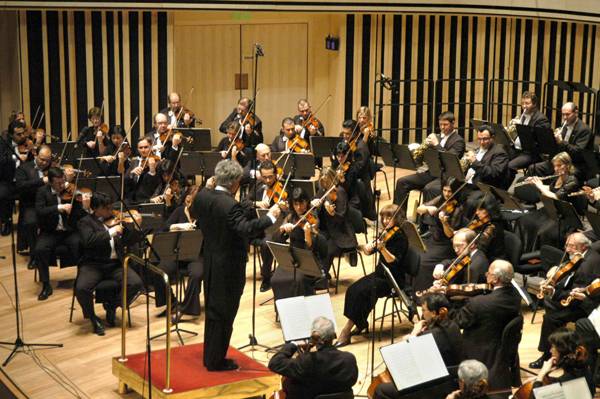 Erdélyi körútra jön a Nemzeti Filharmónia