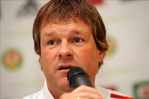 Koeman fél a politikától