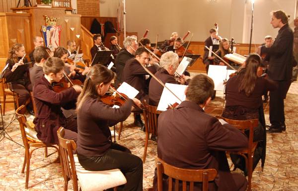 Fennállásának 10. évfordulóját ünnepelte a Csíki Kamarazenekar