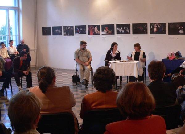 Könyvet és filmet mutattak be a Háromszék Táncegyüttesről