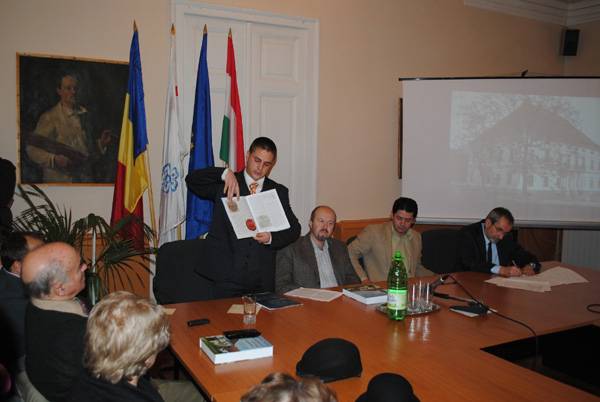 Erdélyi történelmi családok kastélyairól szóló könyvet mutattak be Csíkszeredában