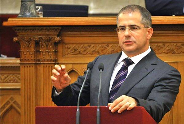 Napirenden az autonómia - interjú Kósa Lajossal, a Fidesz ügyvezető alelnökével