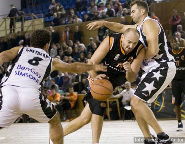 U-siker a helyi rangadón