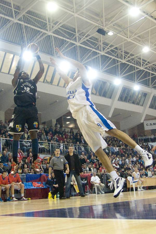 Dykes volt a mérleg nyelve Váradon