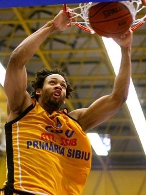 Kosárlabda: közel a trónfosztás