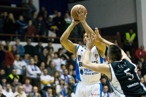 A Maros KK legyőzte a Kolozsvári U-Mobitelcót az erdélyi rangadón