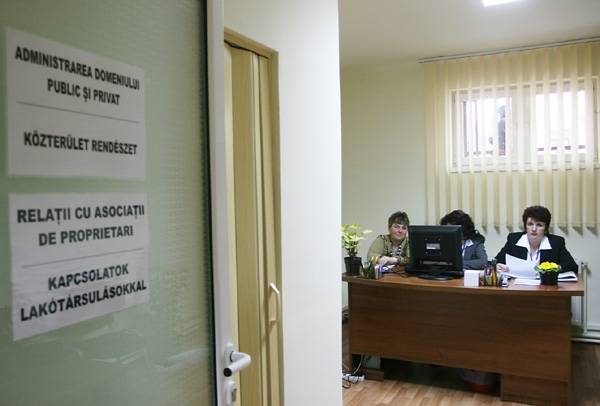 A közalkalmazottak zöme elítéli a kormány tervezett megtakarító intézkedését