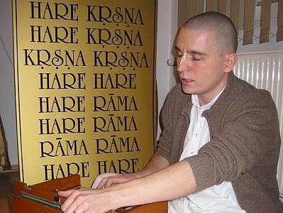 Hare Krisna, Hare Krisna…