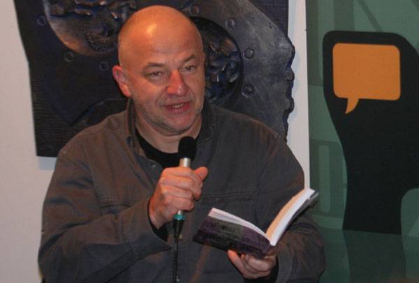 Kolozsvári olvasóival találkozott Láng Zsolt a Korunk Akadémia meghívására