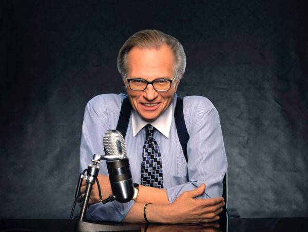 Abbahagyja mûsorát Larry King