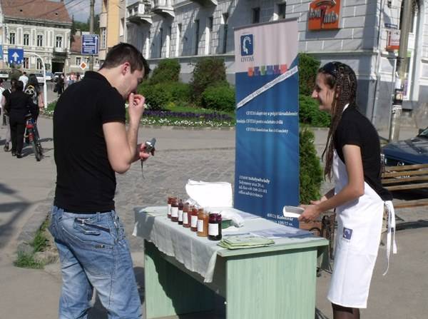 Lekvárkóstolással  a támogatásért
