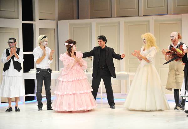 Fennállásának 111. évfordulóját ünnepelte felújított épületében a váradi színház 