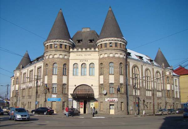 Négy az egyben Máramarosszigeten