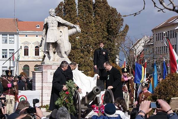 Szoborállítással tisztelegtek Kézdivásárhelyen
