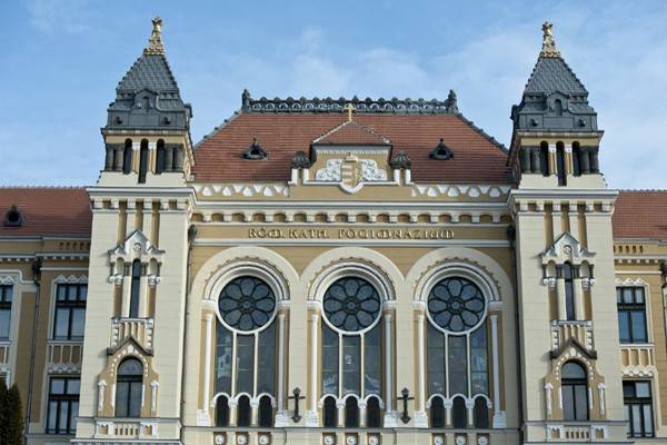 Horogkeresztre asszociál a magyar címerről egy PSD-politikus