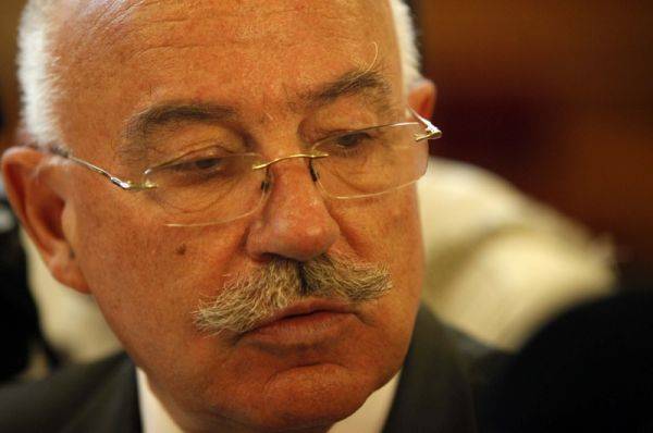 Martonyi János Bakut bírálja