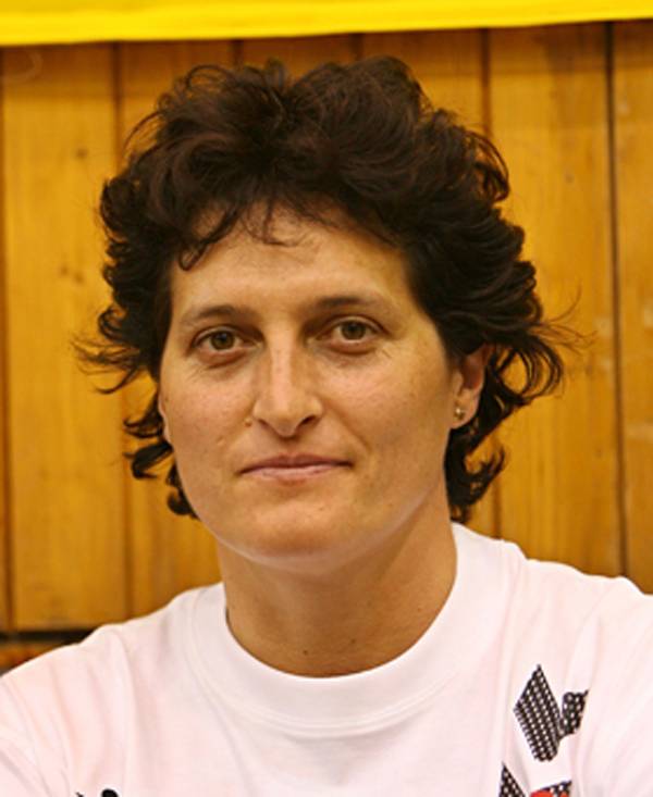 Leszerepelt a magyar női kézilabdacsapat, Mátéfi Eszter lemondott