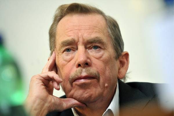 Meghalt Václav Havel