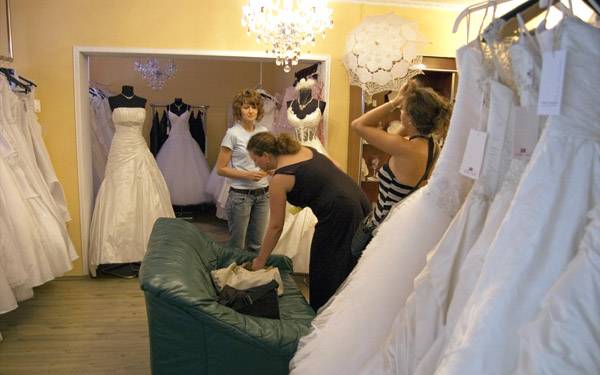 Luxus lett a lakodalom