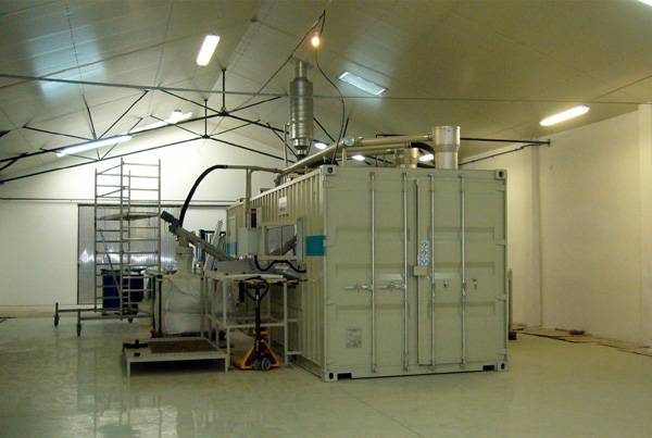 Magyar–román fénycsőfeldolgozó nyílt Mezőkovácsházán