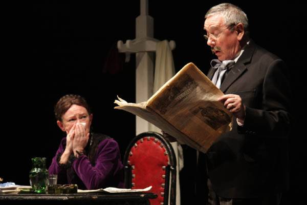 Rivalda: különös házasságok negyedszázada a nagyváradi színházban