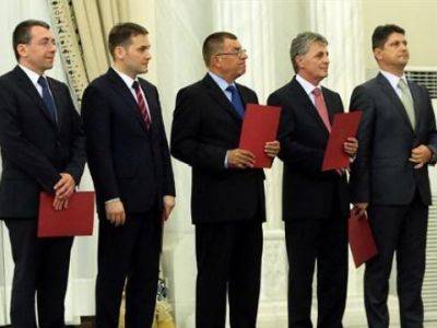 Problémásak az új miniszterek, ideiglenesen Victor Ponta vezeti az igazságügyi tárcát