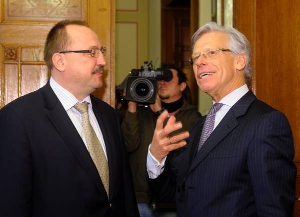 Németh Zsolt: nem kell nyelvtörvény