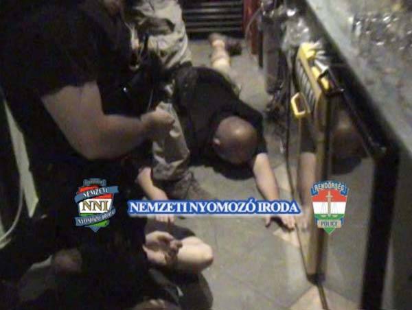 A romagyilkosságok két gyanúsítottjának DNS-mintája egyezik a helyszíneken rögzítettekkel 