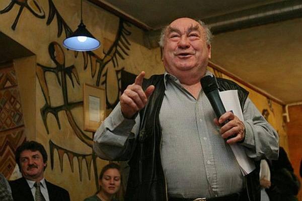 Rockballadával kezd a Maros Művészegyüttes