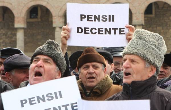 Követelőznek  a nyugdíjasok