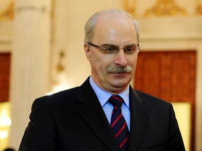 Octavian Bellunak elege lett